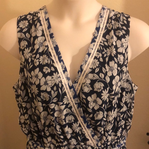 EUC Blue Floral Hi Lo Dress - Picture 3 of 7